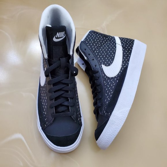 Nike Blazer Mid 77 - Picture 2 of 13